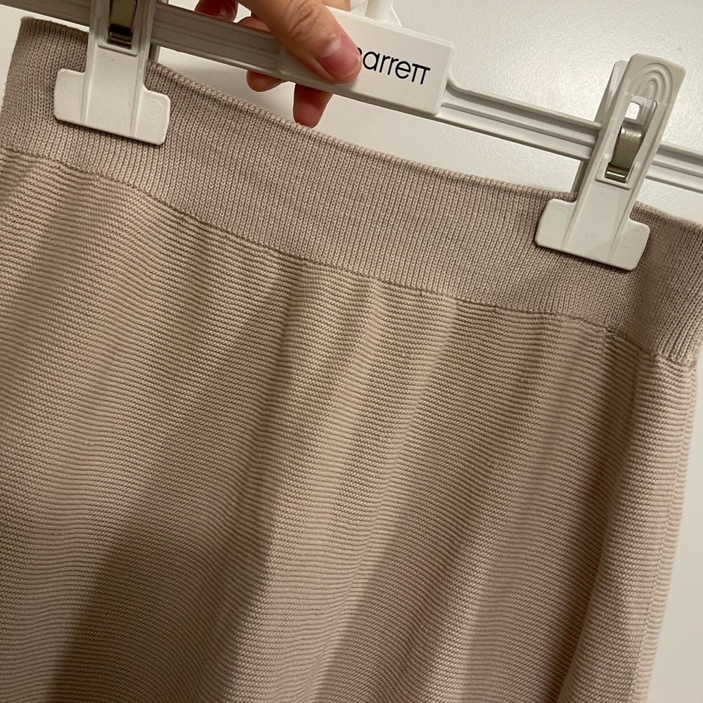 Uniqlo 3d knit skirt